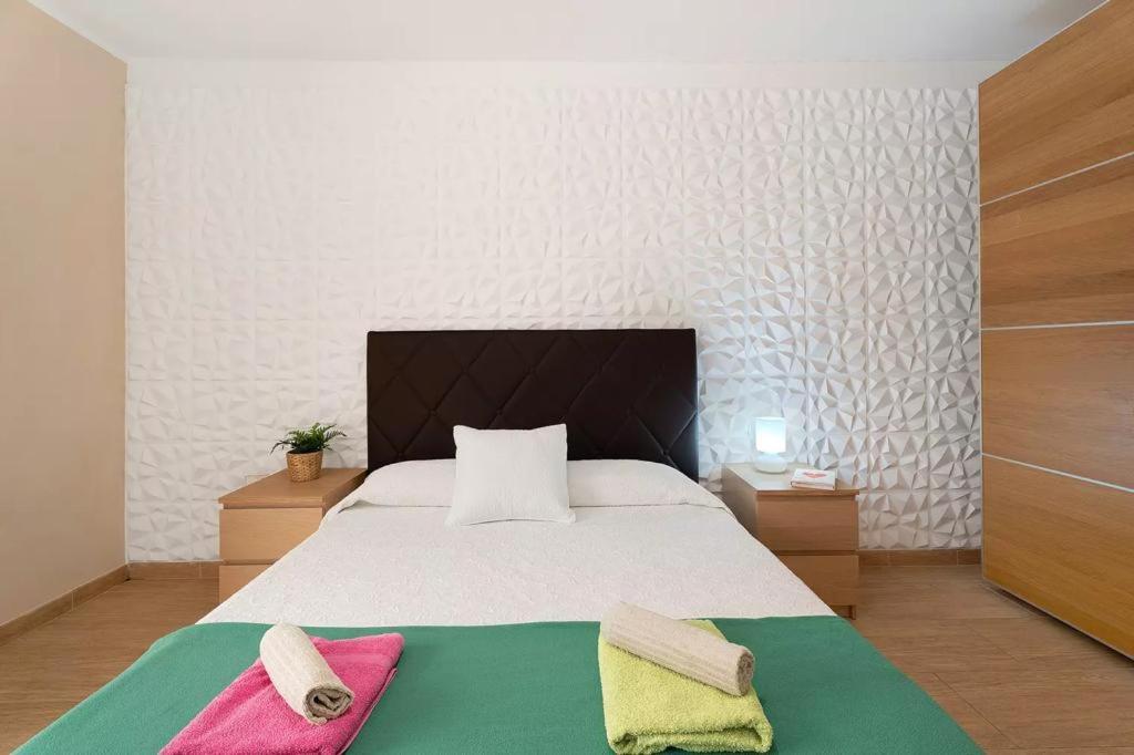 אדחה Apartamento Marina Palace Playa Paraiso מראה חיצוני תמונה
