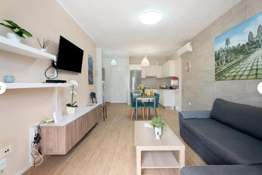 אדחה Apartamento Marina Palace Playa Paraiso מראה חיצוני תמונה