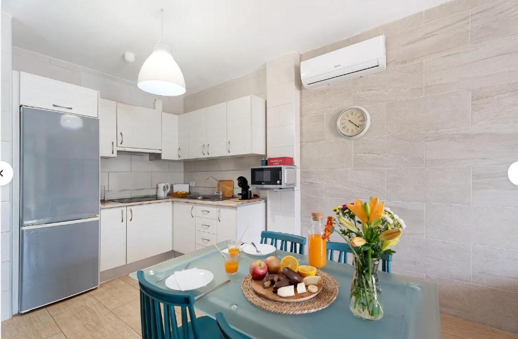 אדחה Apartamento Marina Palace Playa Paraiso מראה חיצוני תמונה