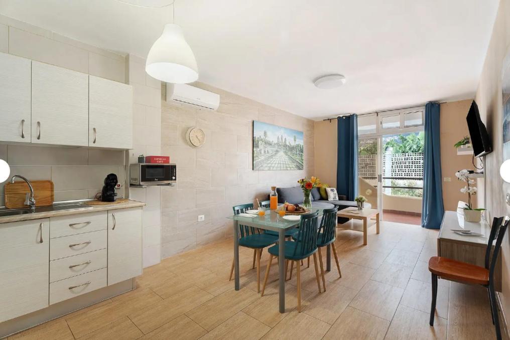 אדחה Apartamento Marina Palace Playa Paraiso מראה חיצוני תמונה